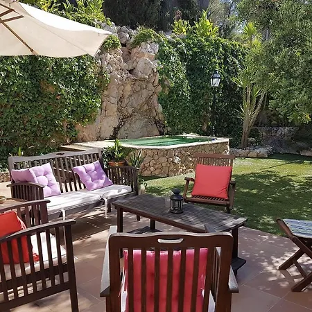 Lola Villa Sitges